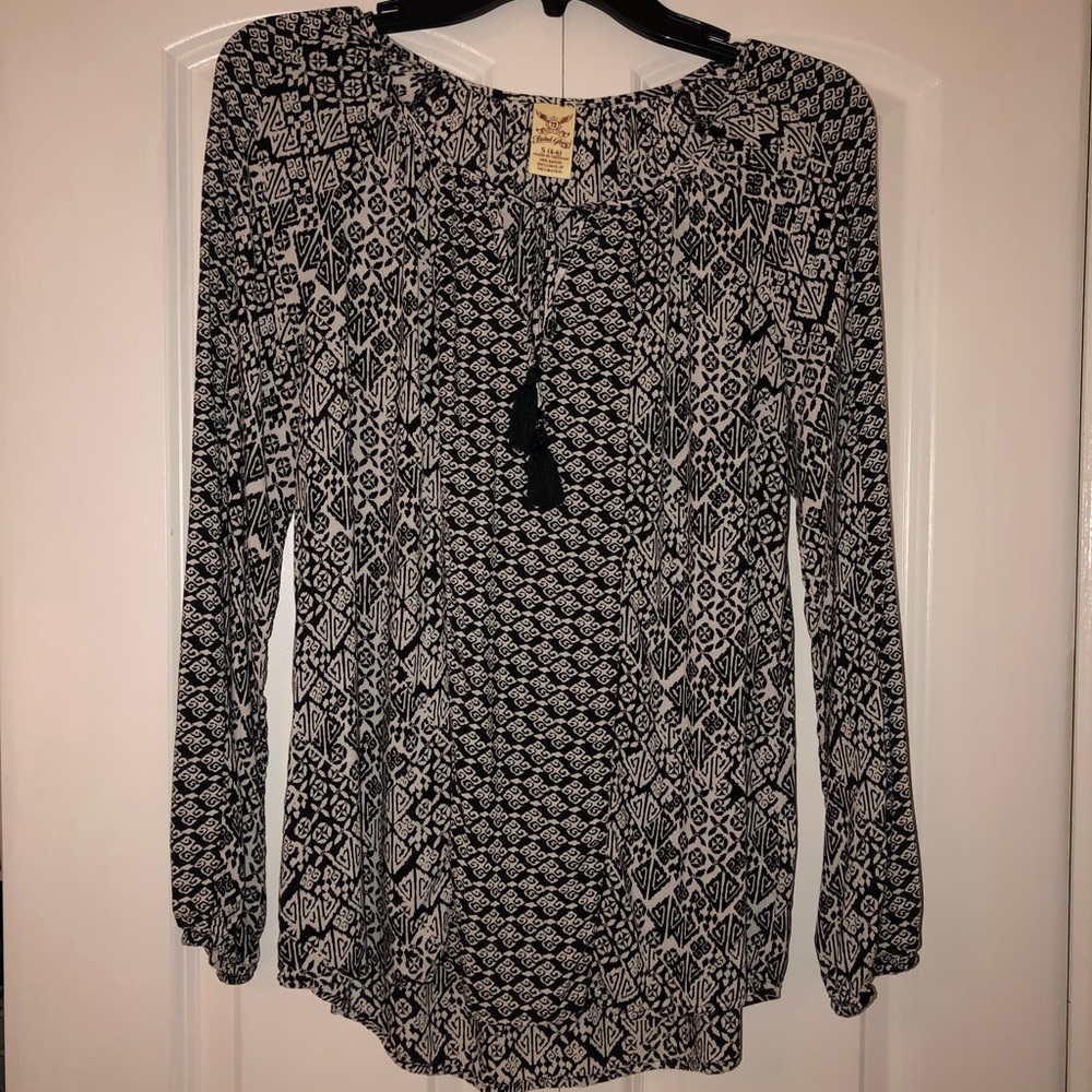 Black and White Patterned Blouse